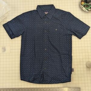 Patagonia XS shirt